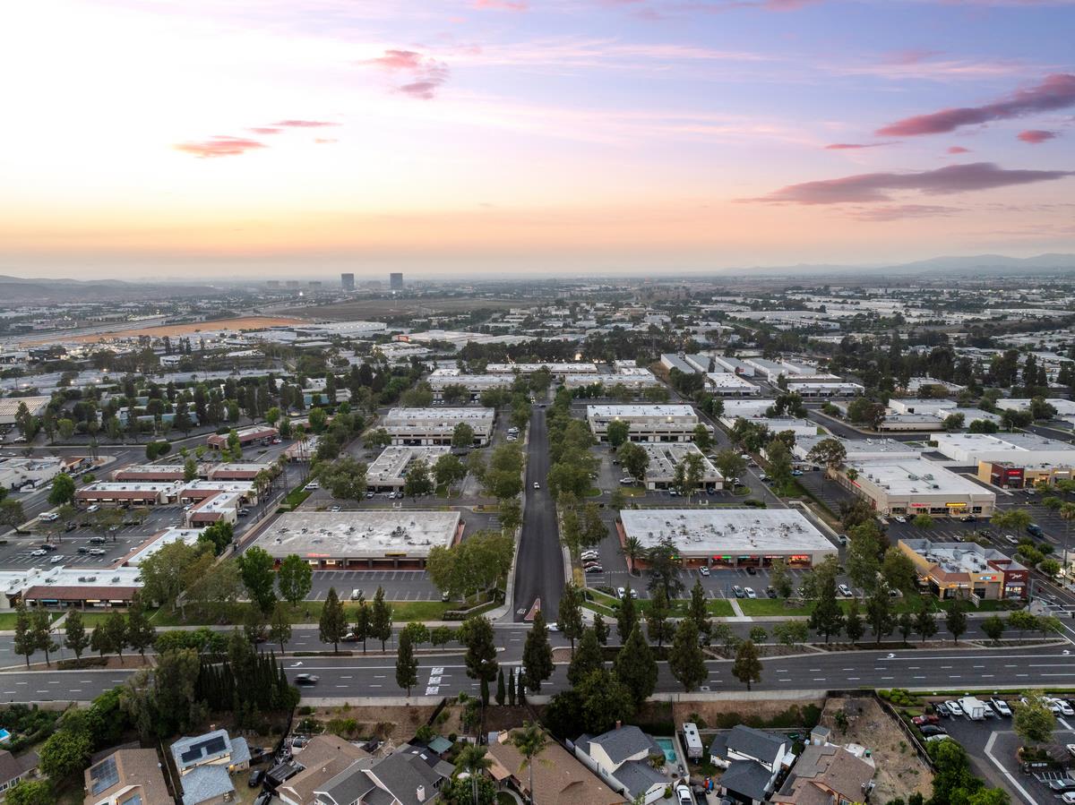 2,352 SF Office Space in Lake Forest, CA Photo